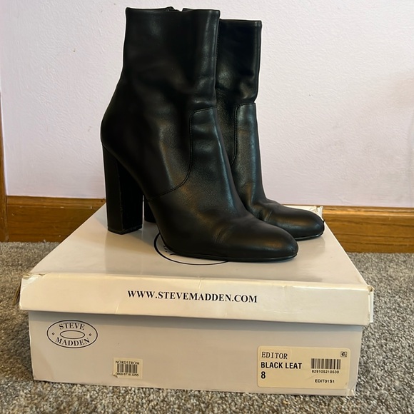 Steve Madden Editor Bootie - Picture 1 of 6